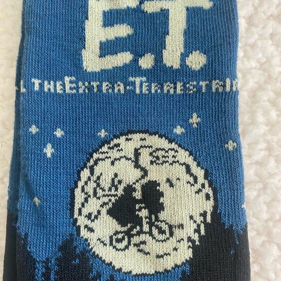 Universal E.T. The Extra-Terrestrial Crew Socks - Picture 6 of 6